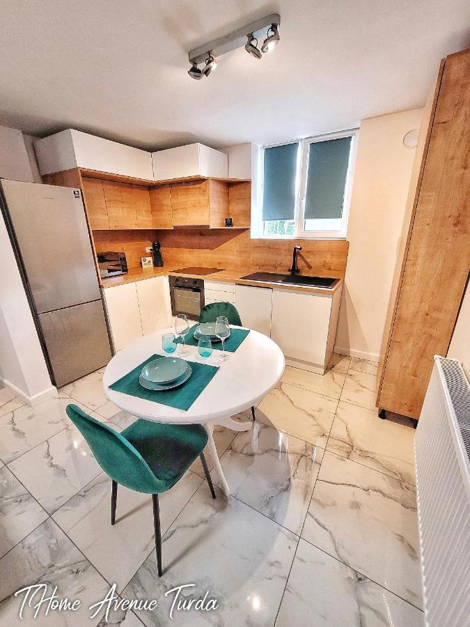 Thome Salt Avenue Turda Bagian luar foto