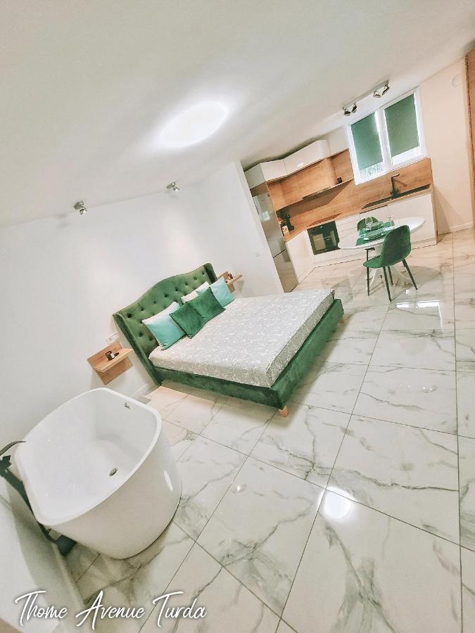 Thome Salt Avenue Turda Bagian luar foto
